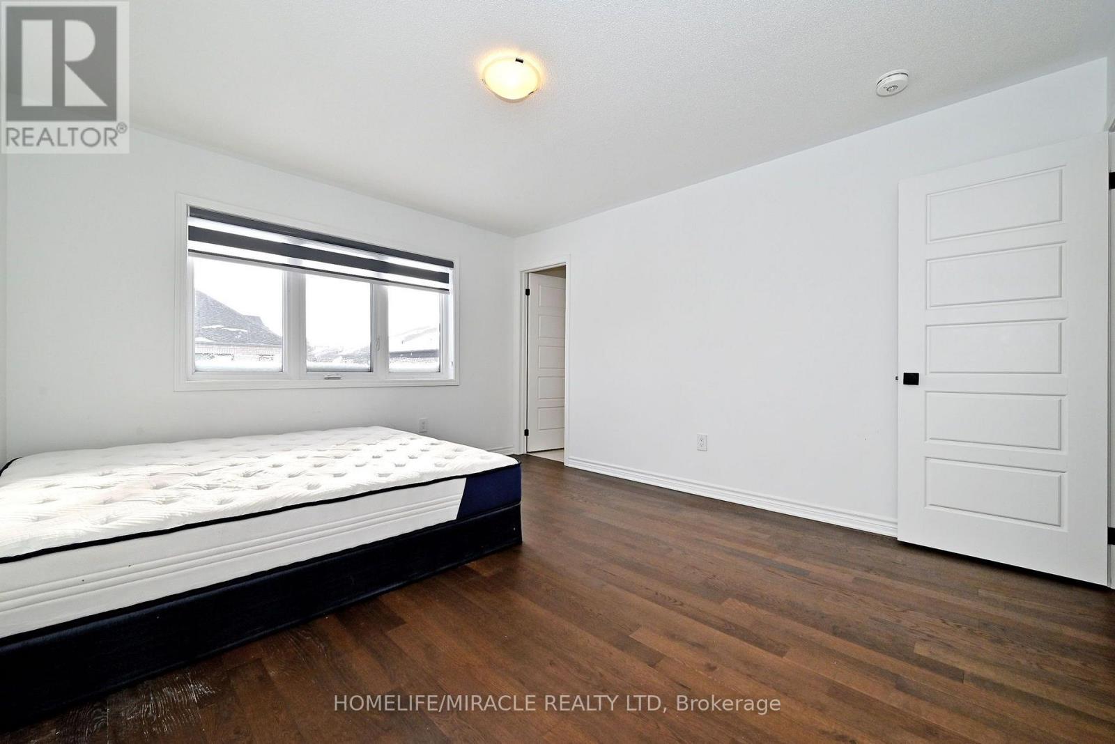 689 Mika Street Property Photo 31