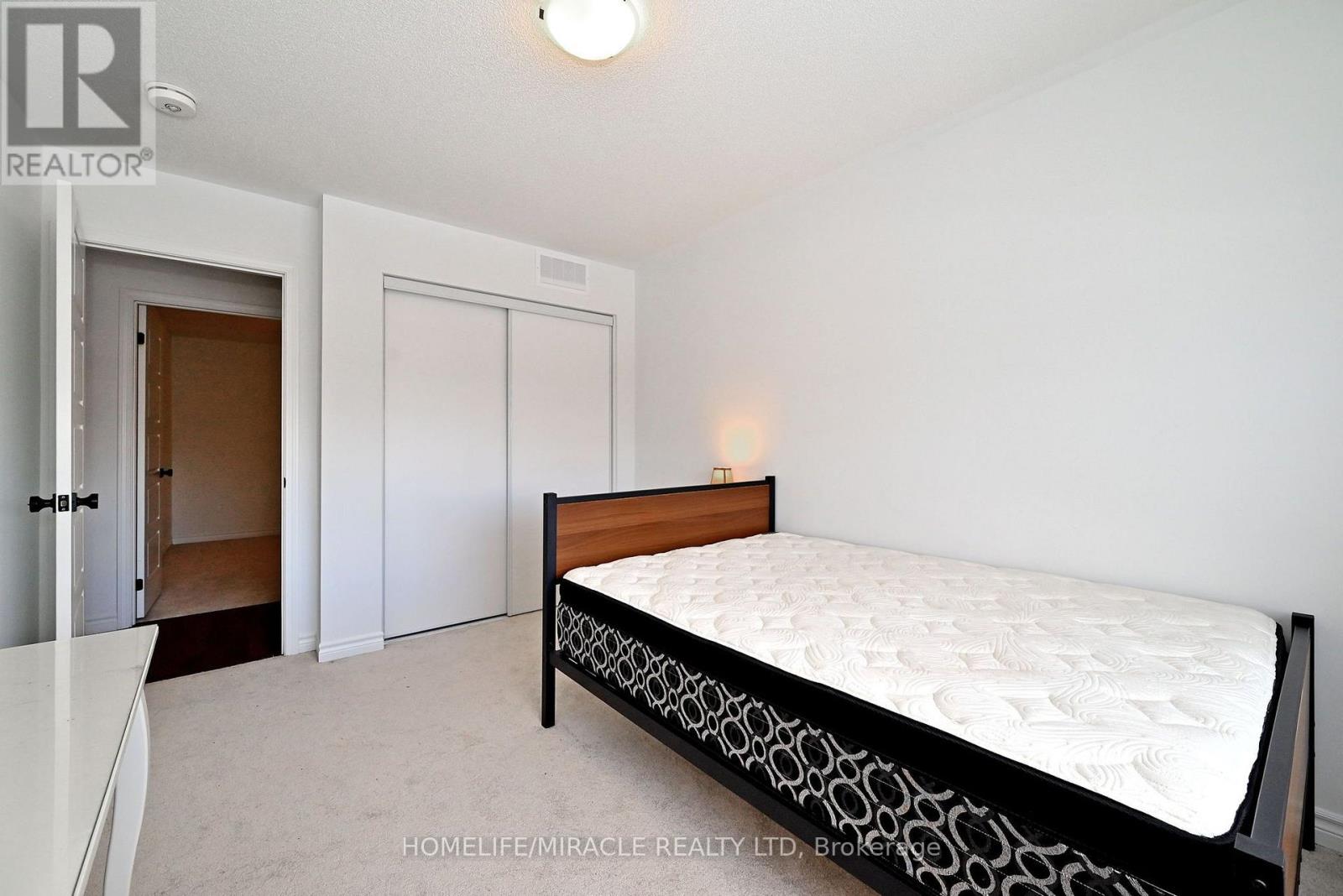 689 Mika Street Property Photo 40