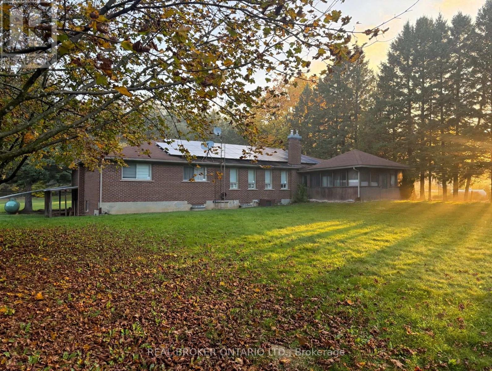 2955 16th Side Road Property Photo 7