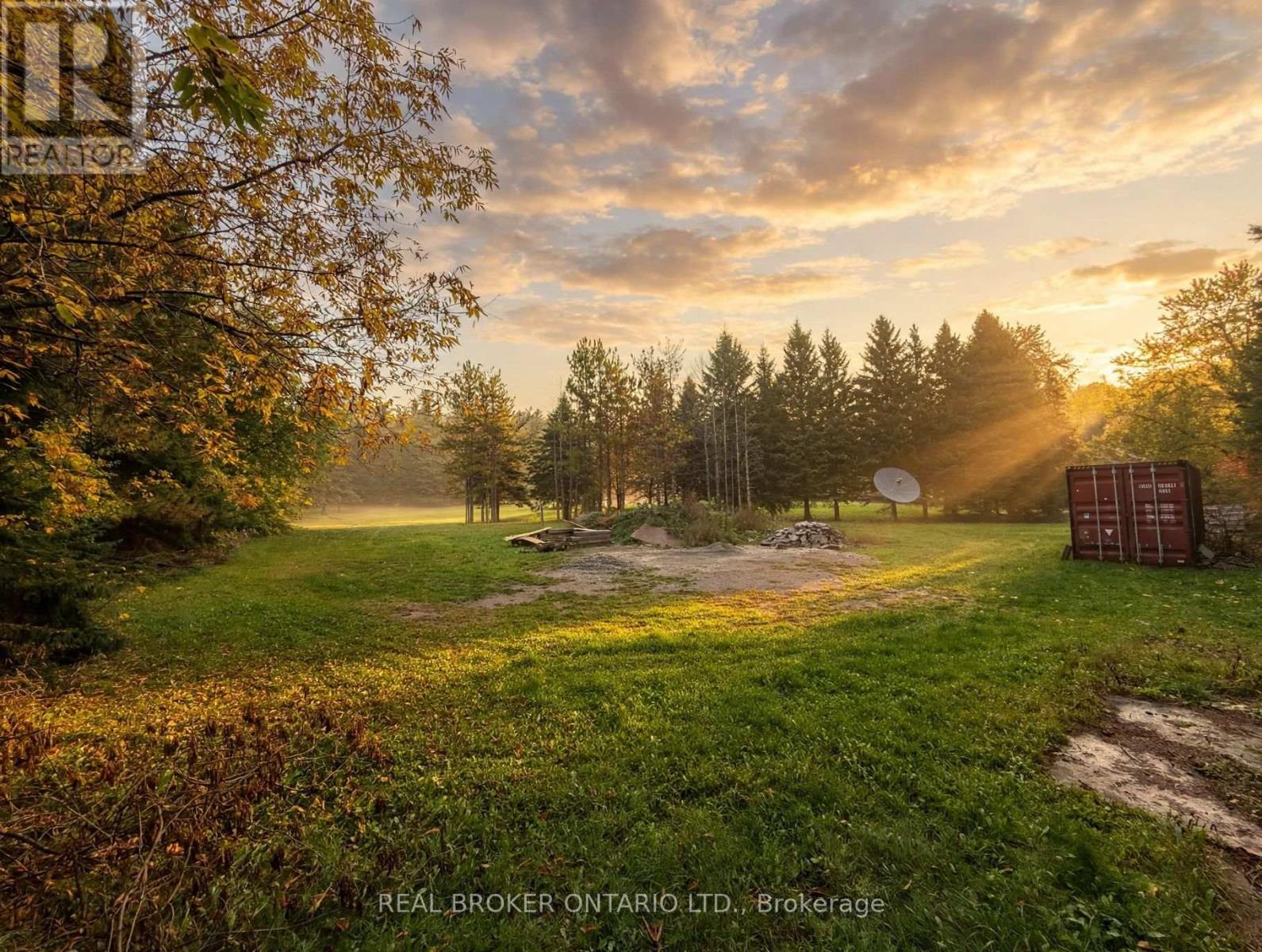 2955 16th Side Road Property Photo 12