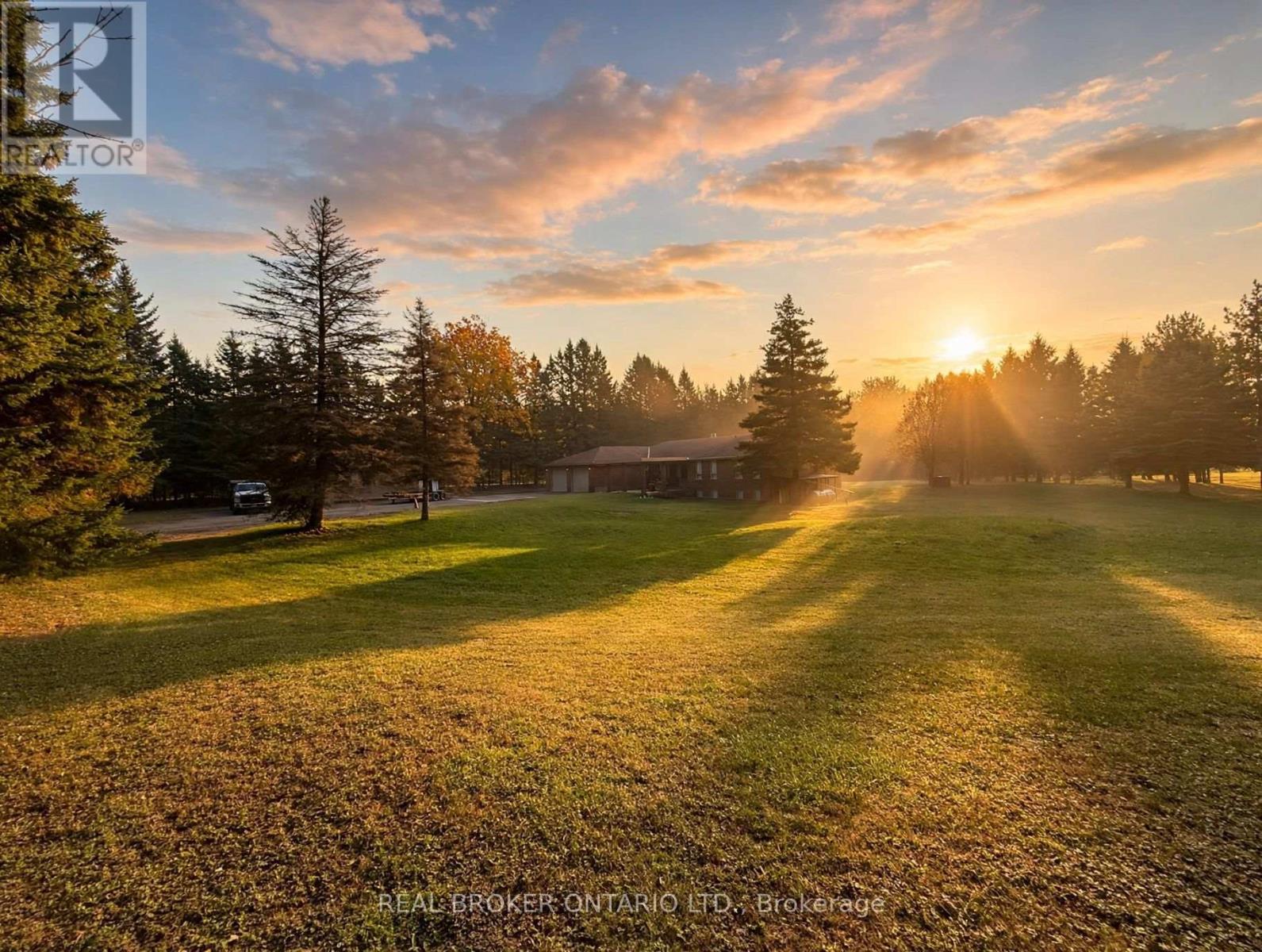 2955 16th Side Road Property Photo 15
