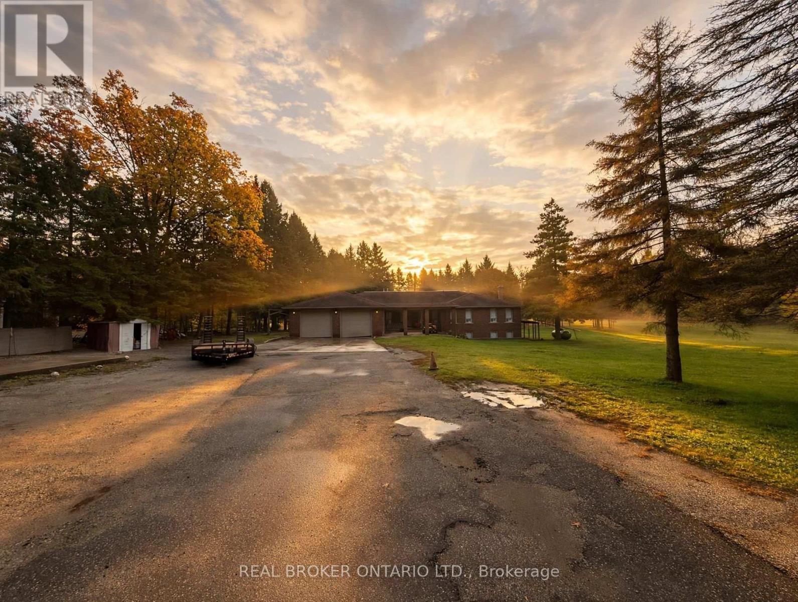 2955 16th Side Road Property Photo 17