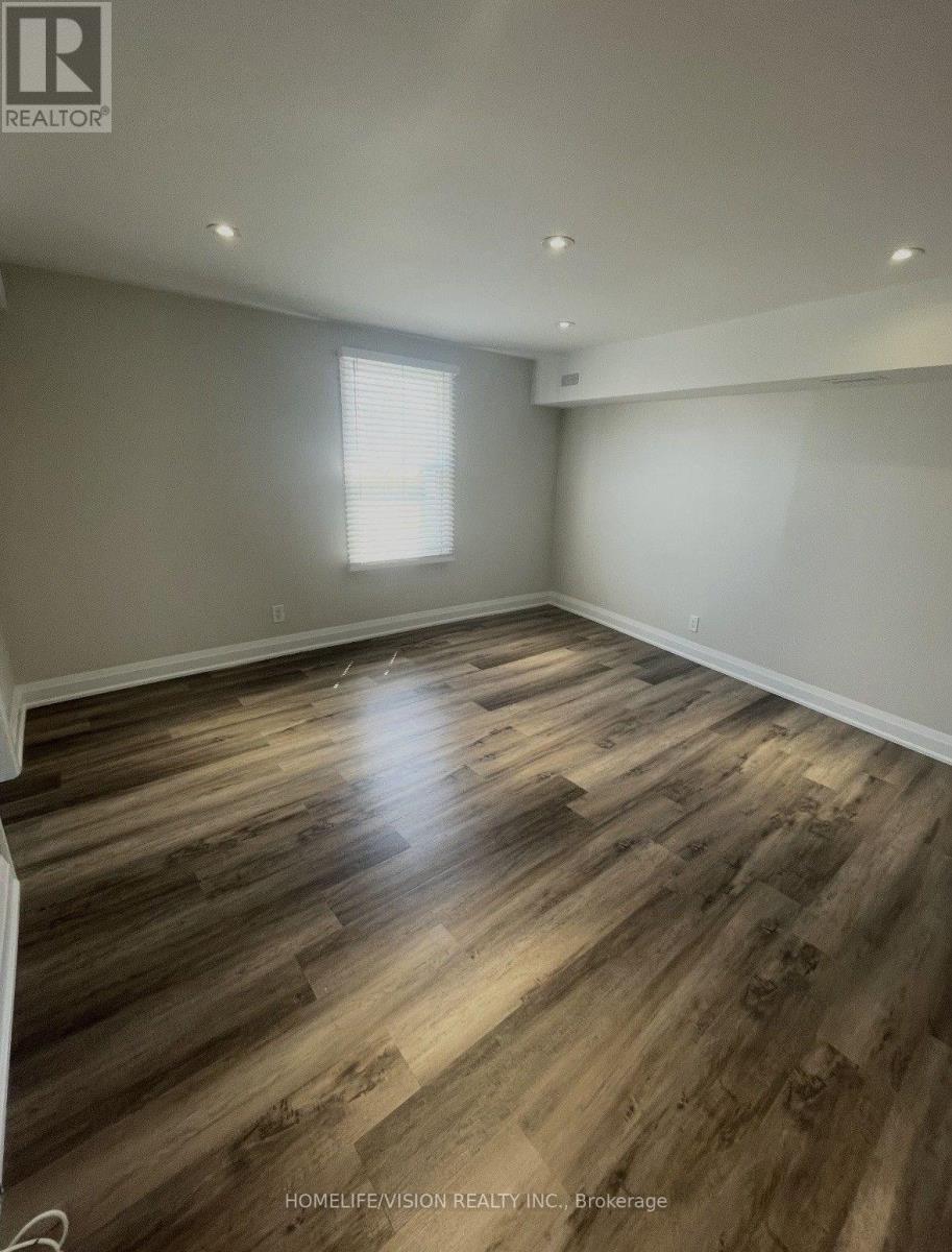 6273 Yonge Street Property Photo 1