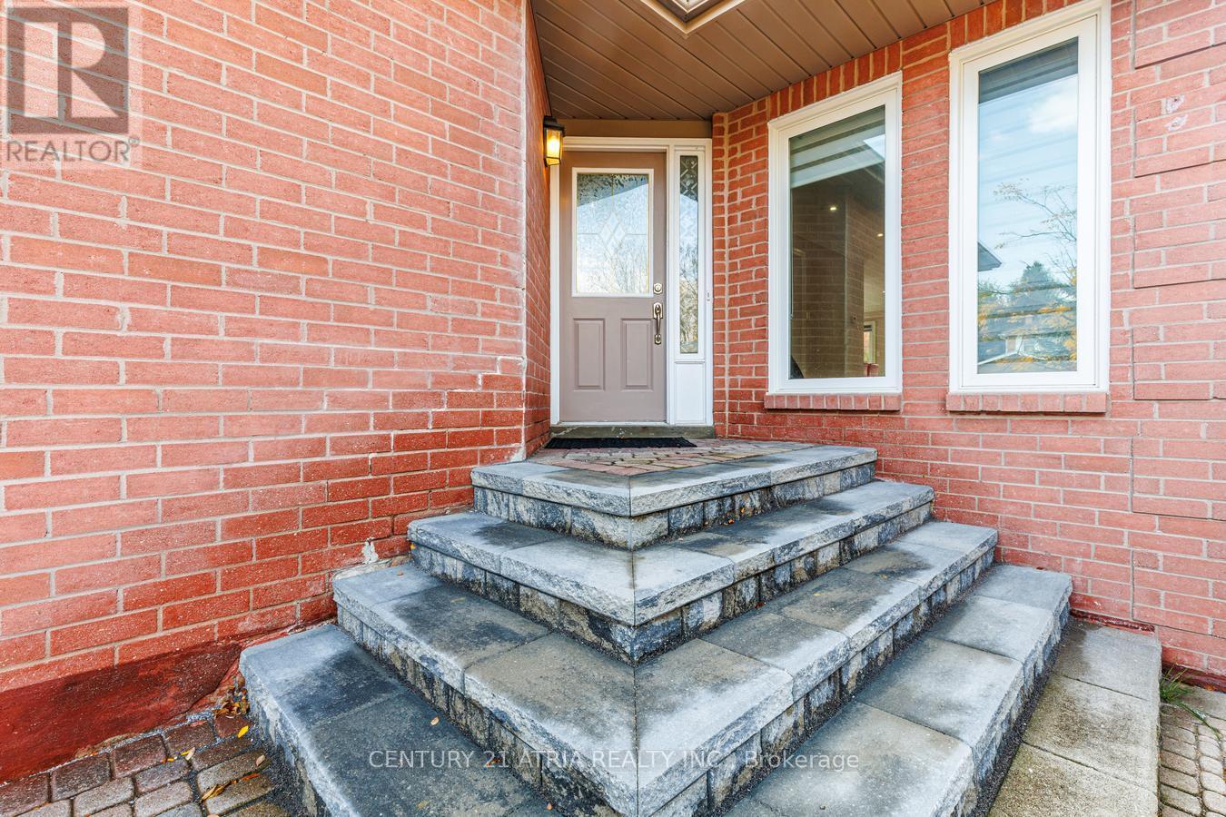 39 Chiswick Crescent Property Photo 3