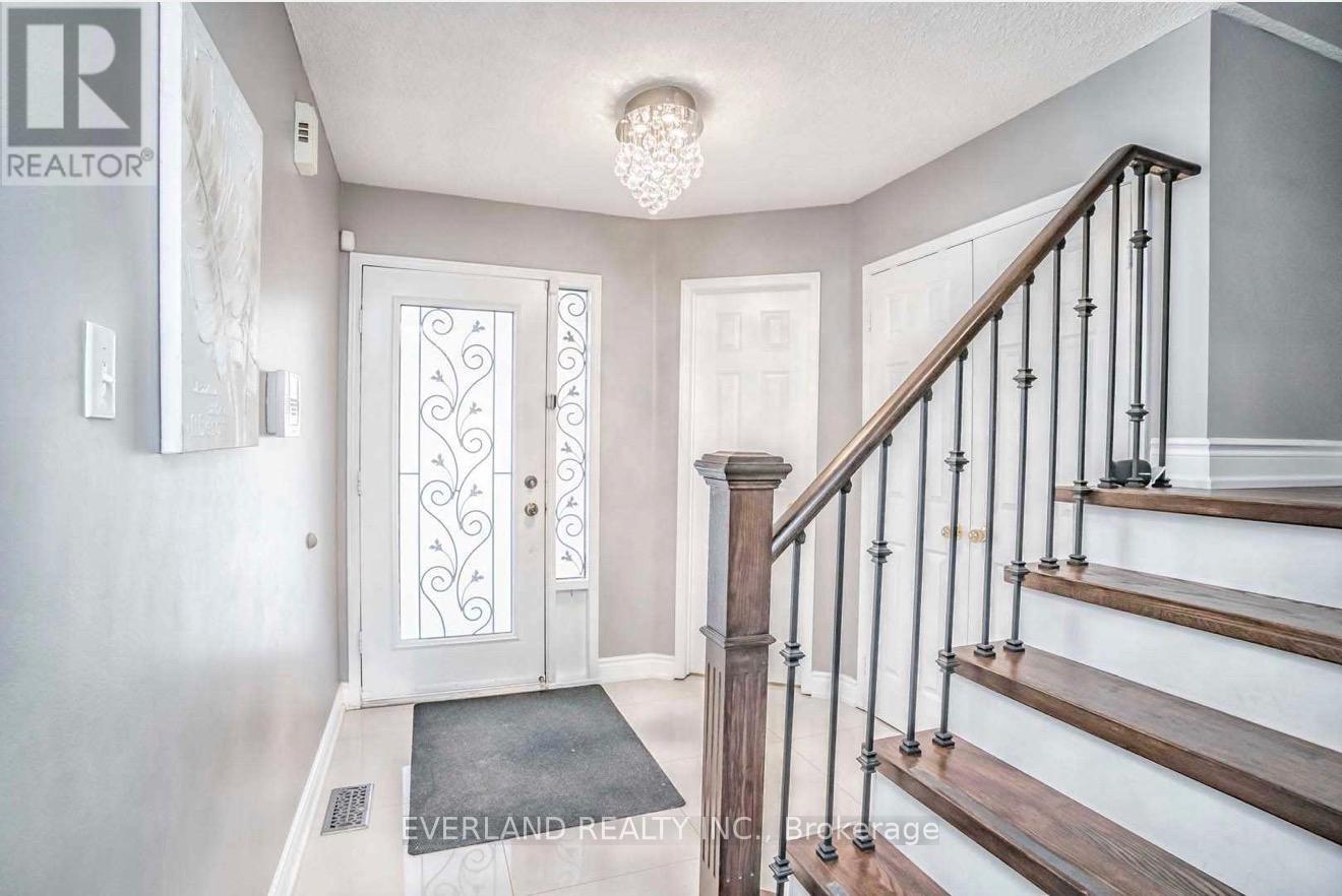 249 Yellowood Circle Property Photo 2
