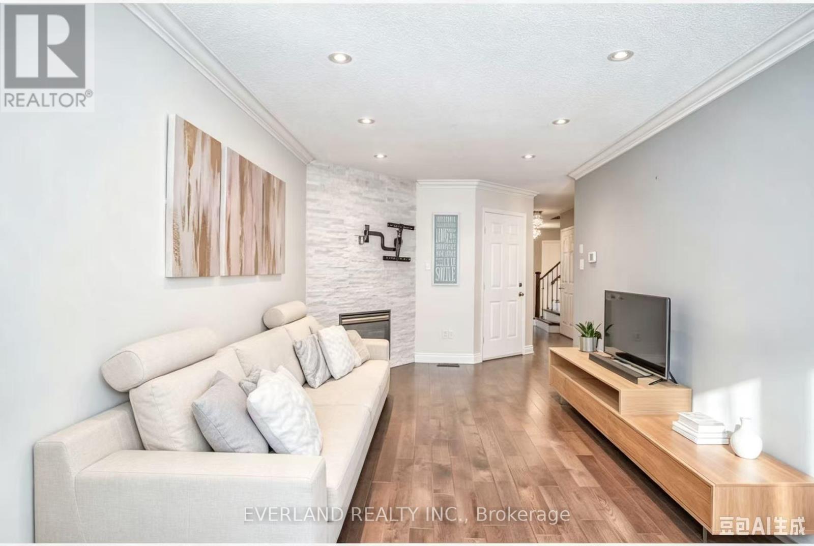 249 Yellowood Circle Property Photo 8