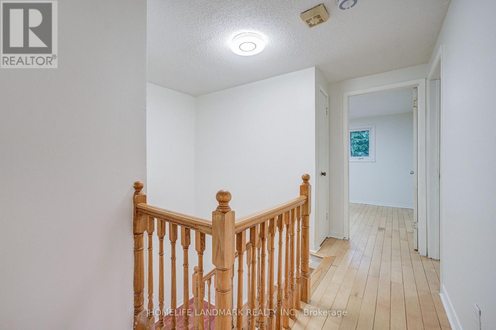 8 Fullerton Crescent Property Photo 22