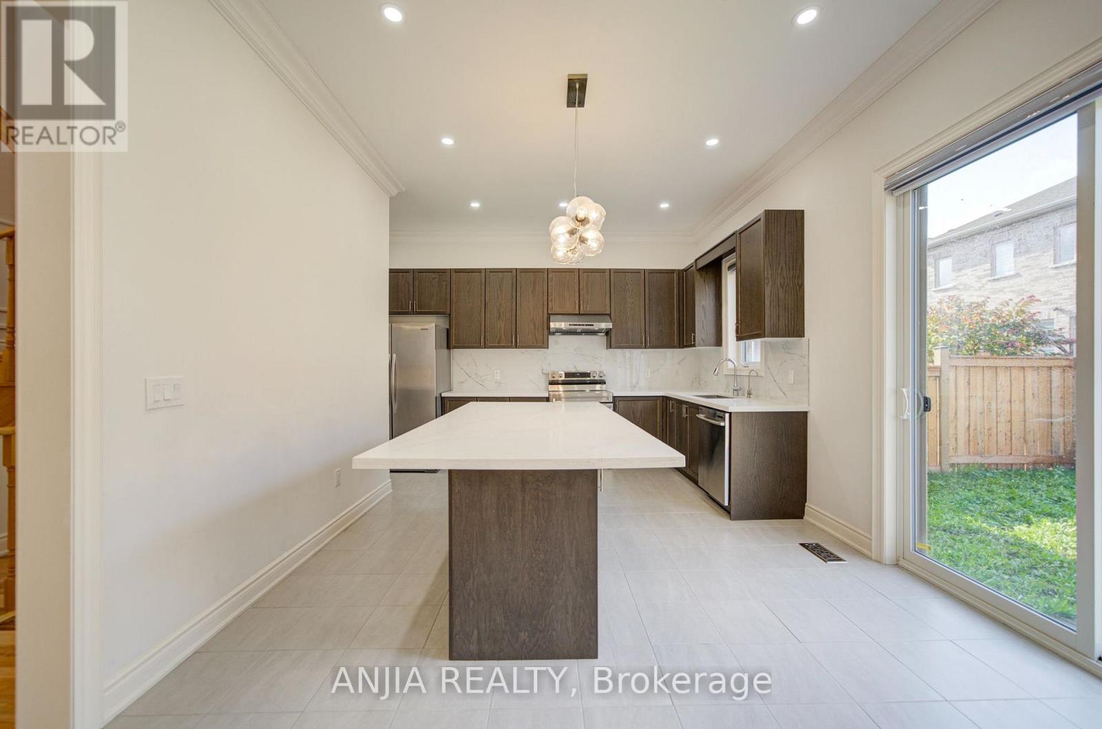 57 Betty May Crescent Property Photo 16