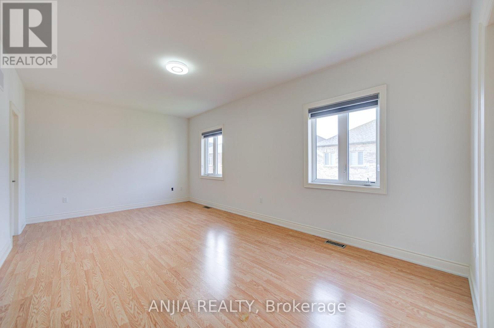 57 Betty May Crescent Property Photo 27
