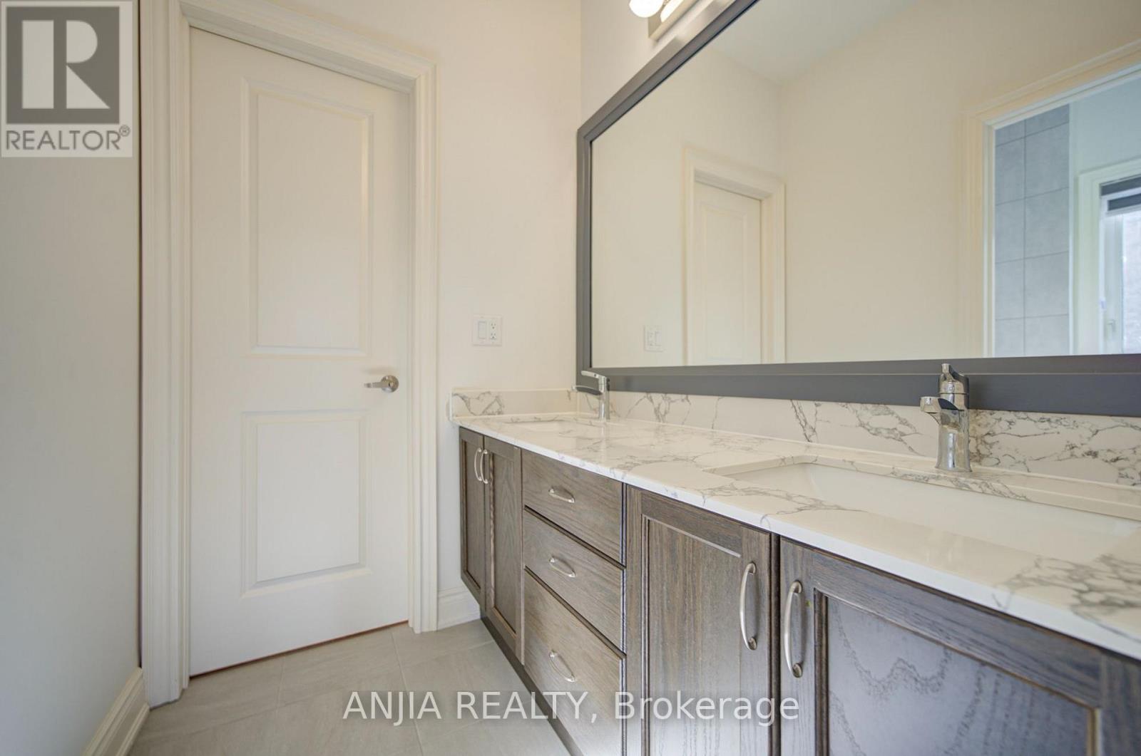 57 Betty May Crescent Property Photo 38