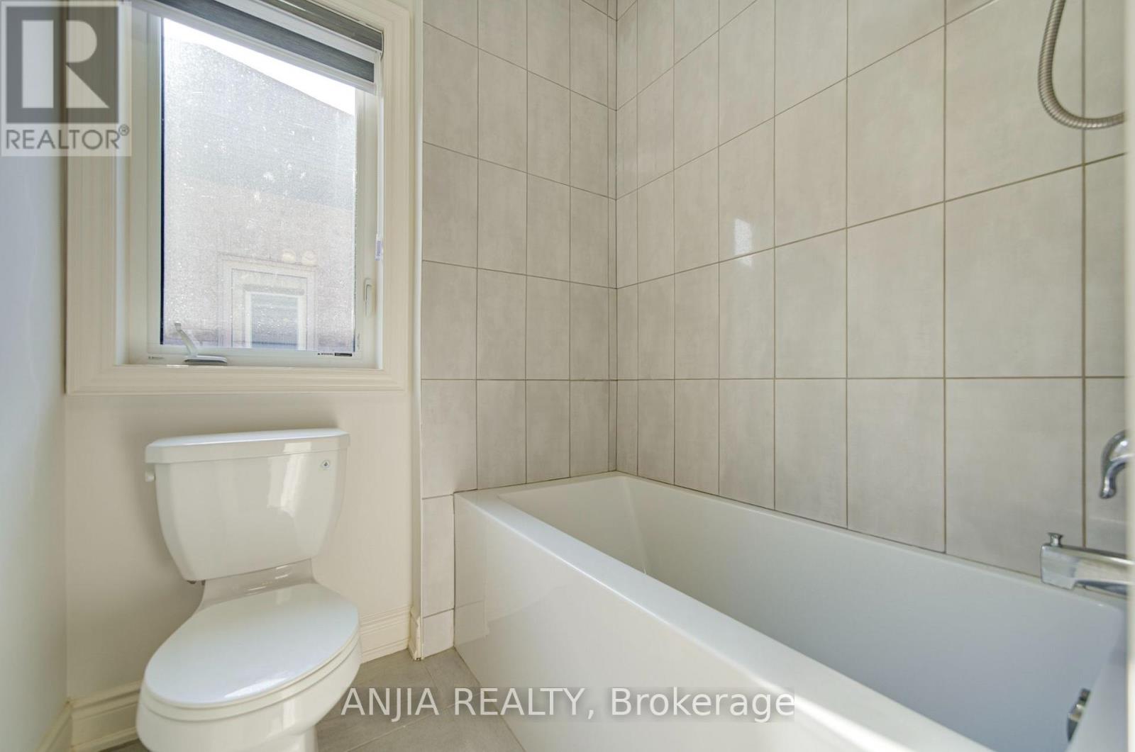 57 Betty May Crescent Property Photo 40