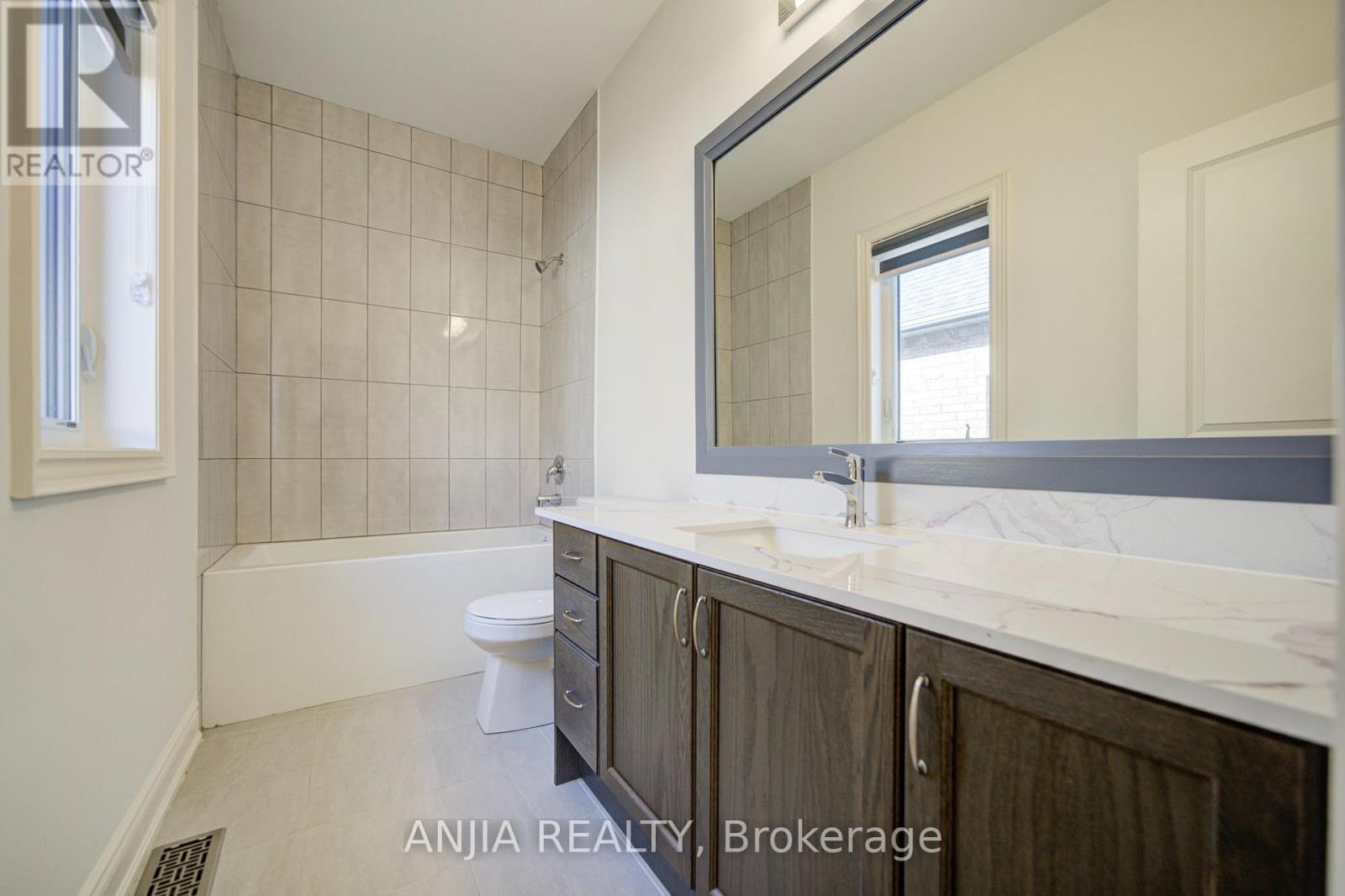 57 Betty May Crescent Property Photo 44
