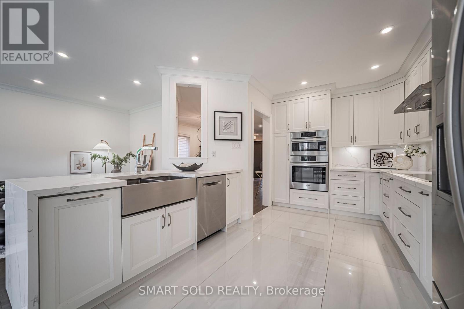15 Mirando Street Property Photo 8