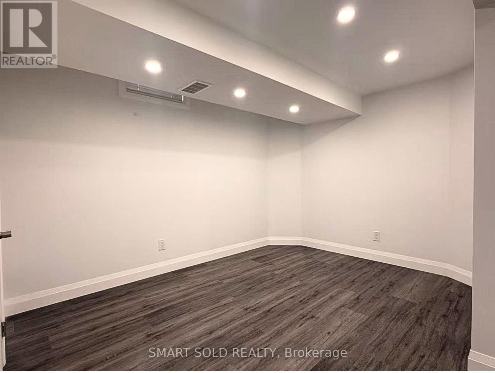 15 Mirando Street Property Photo 25
