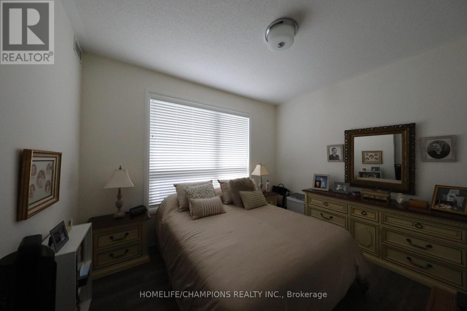 612 - 2 Adam Sellers Street Property Photo 9