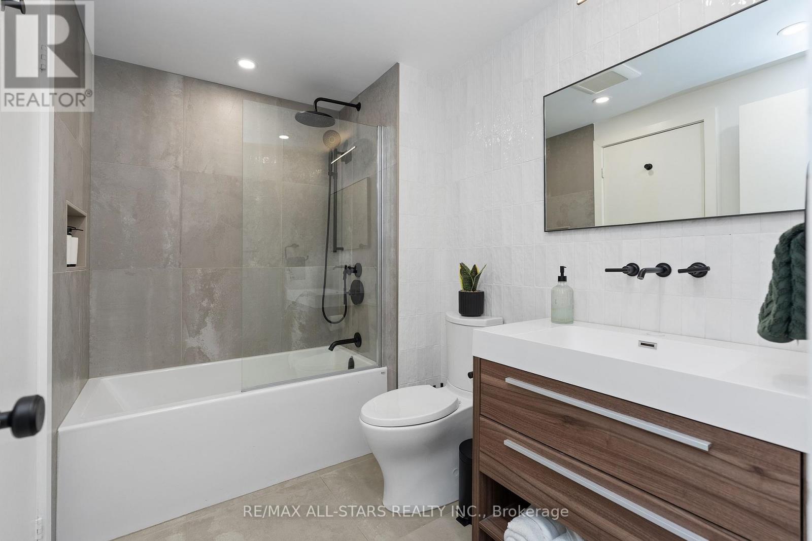 209 Malton Road Property Photo 20