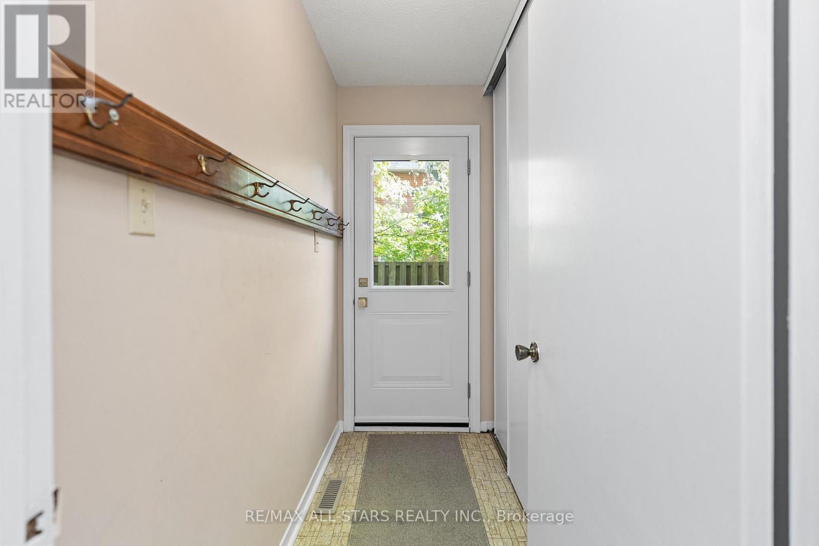 209 Malton Road Property Photo 32