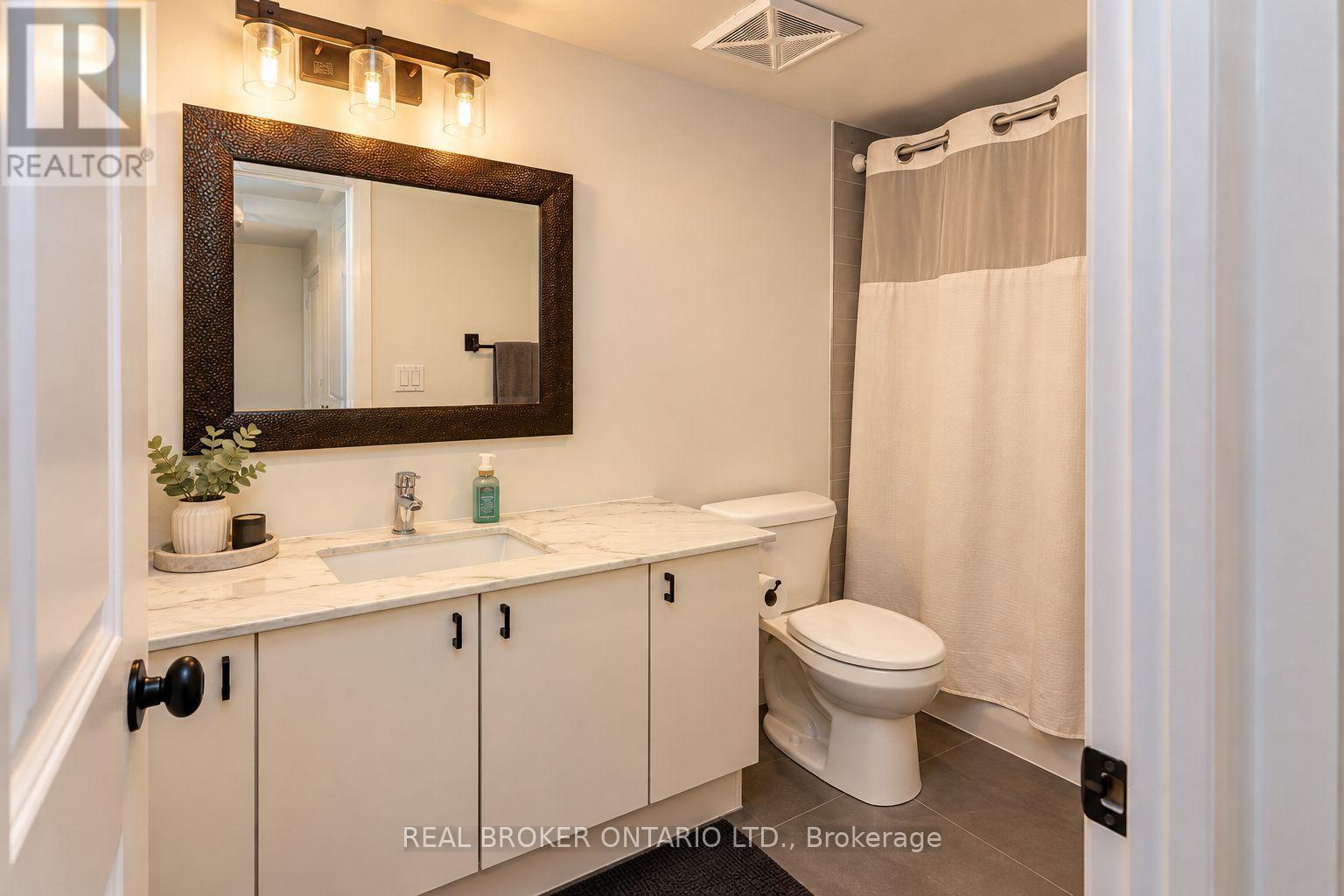111 - 12 Woodstream Boulevard Property Photo 6