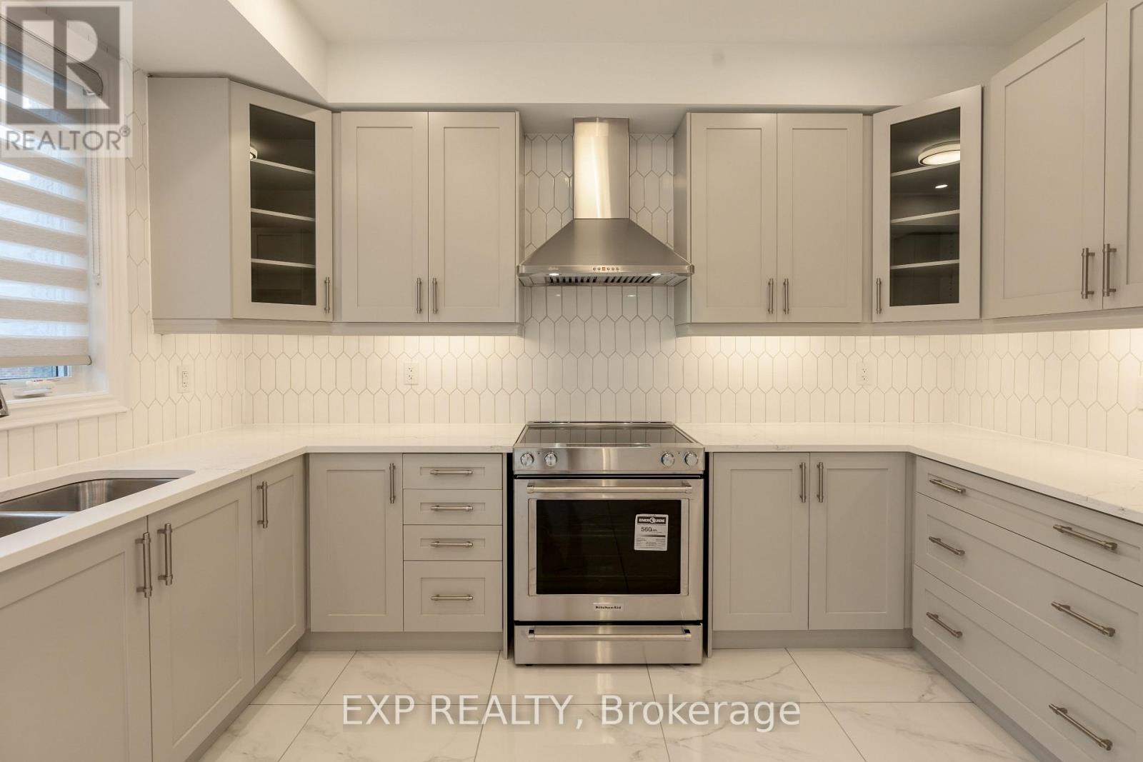 510 New England Court Property Photo 5