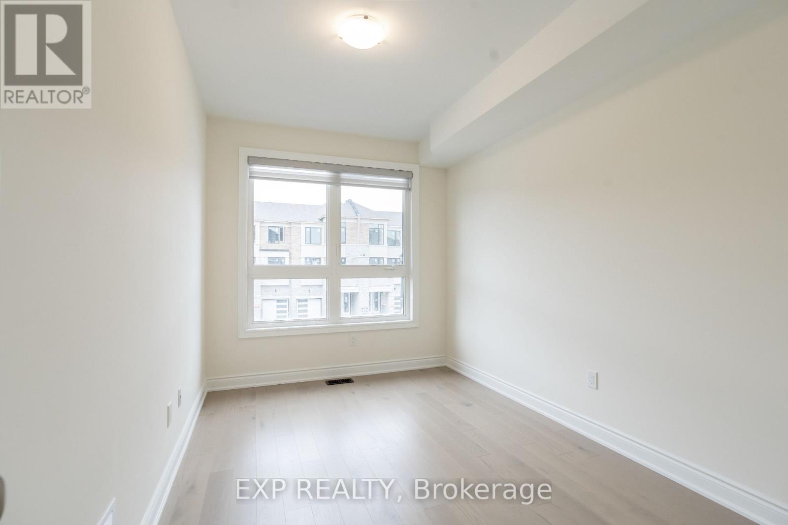 510 New England Court Property Photo 8