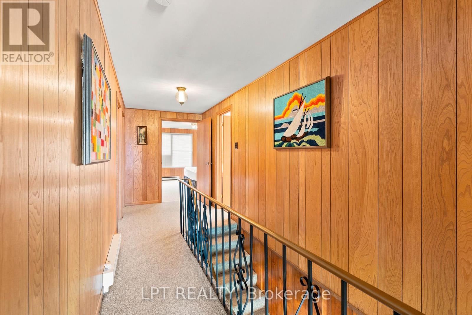 678 Lake Drive E Property Photo 29