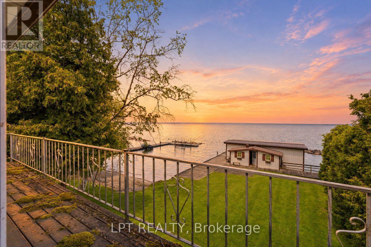 678 Lake Drive E Property Photo 35