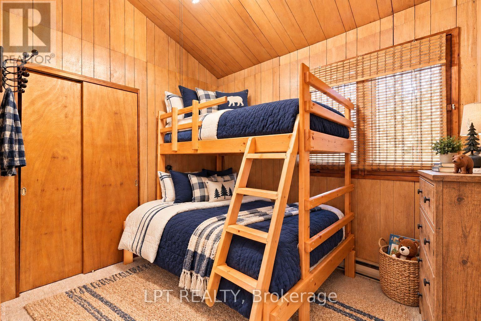 678 Lake Drive E Property Photo 44