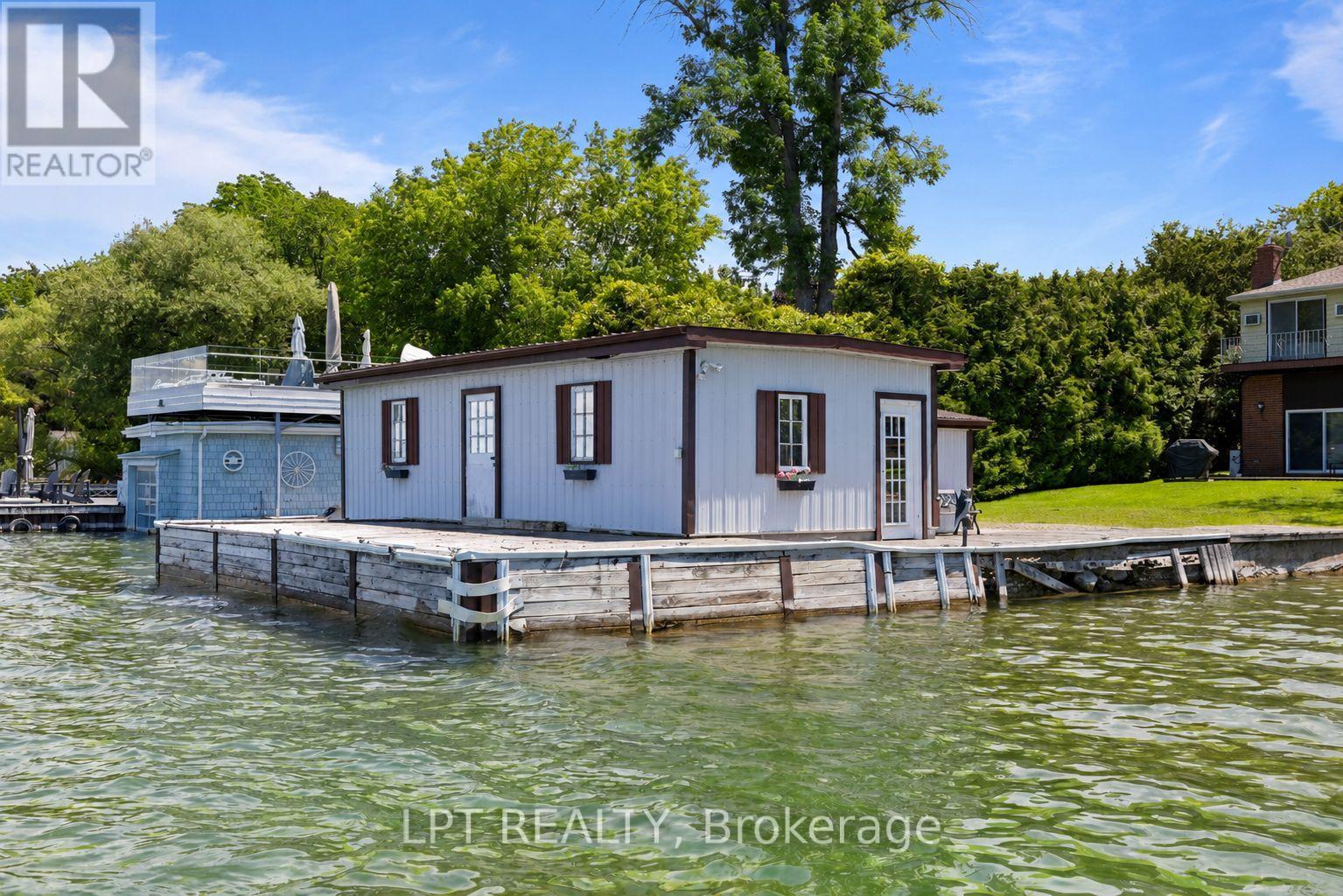 678 Lake Drive E Property Photo 48
