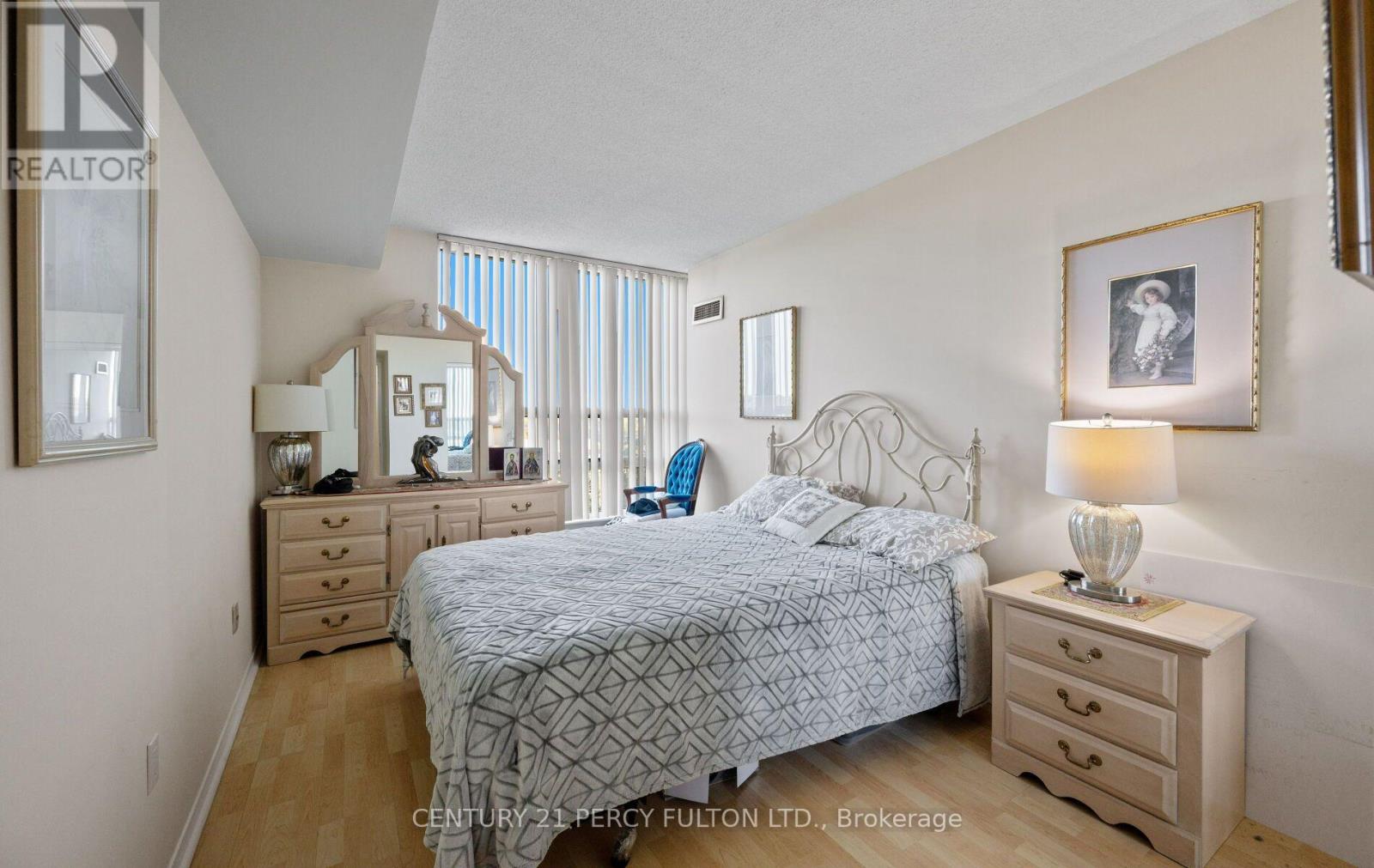 624 - 7825 Bayview Avenue Property Photo 24