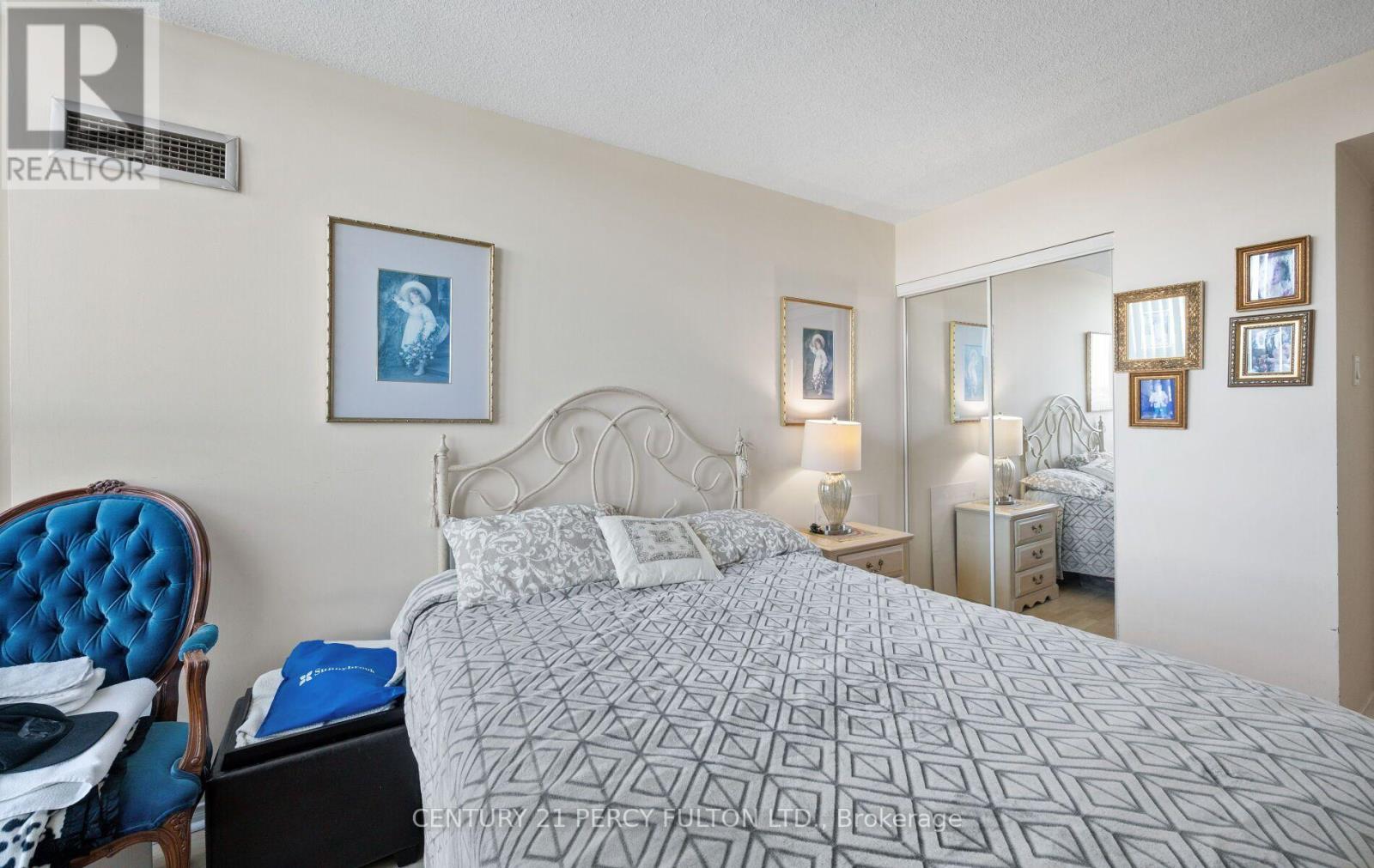 624 - 7825 Bayview Avenue Property Photo 26