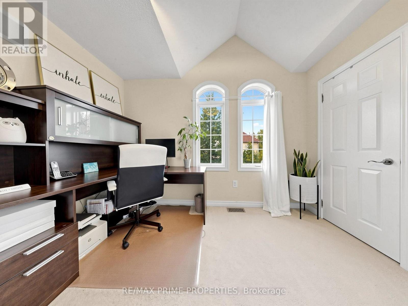 58 Autumn Glow Drive Property Photo 35
