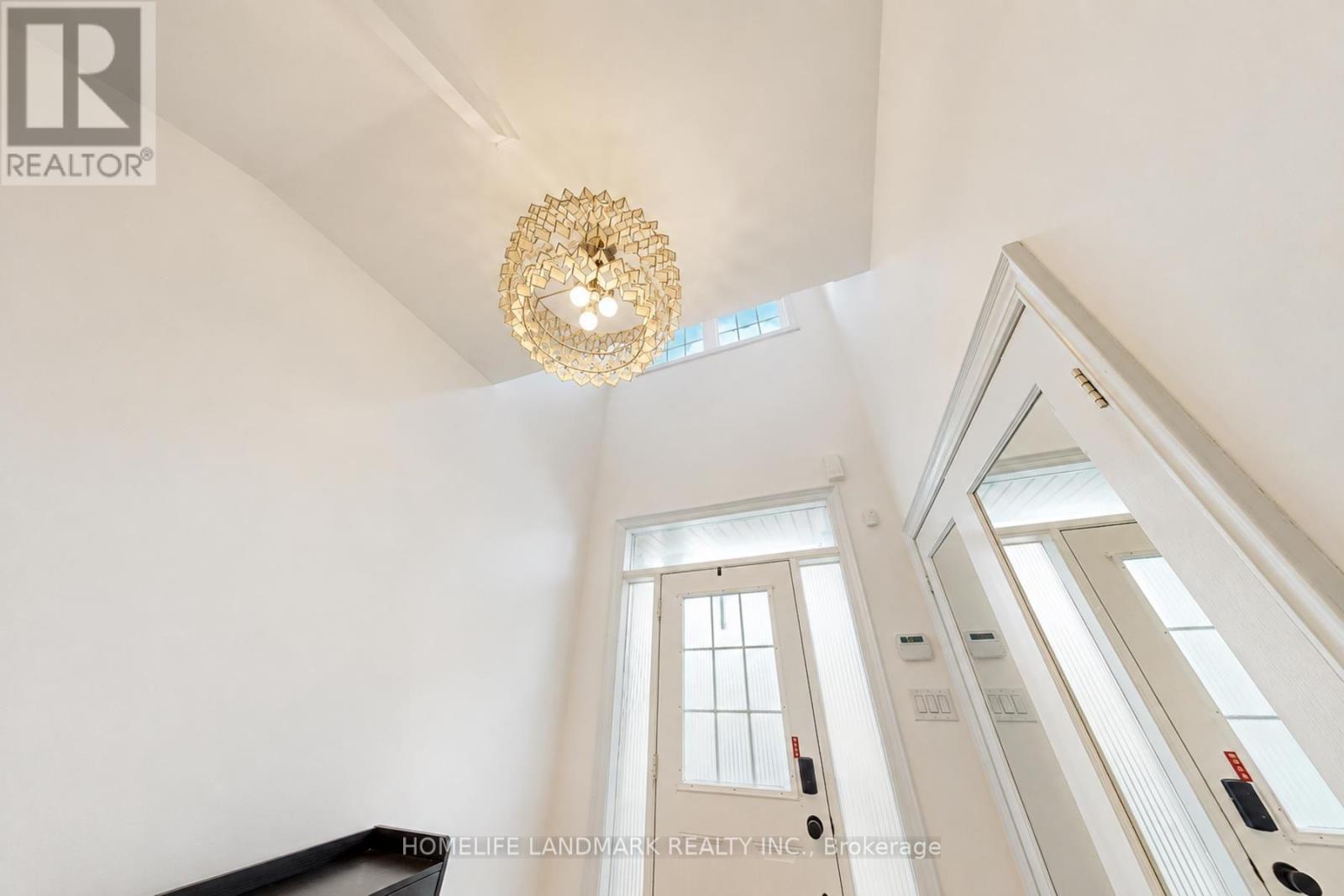 27 - 8900 Bathurst Street Property Photo 5