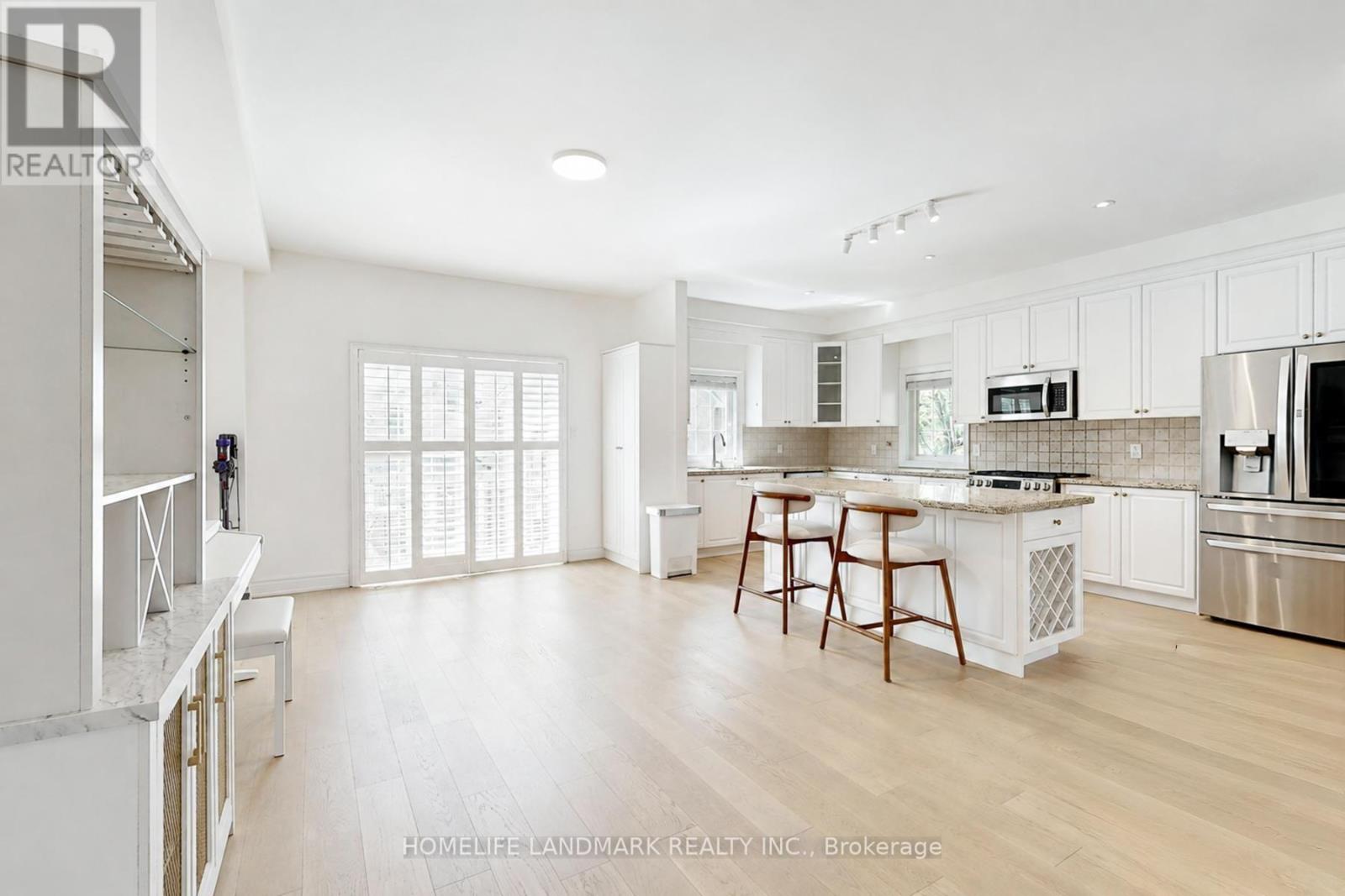 27 - 8900 Bathurst Street Property Photo 12
