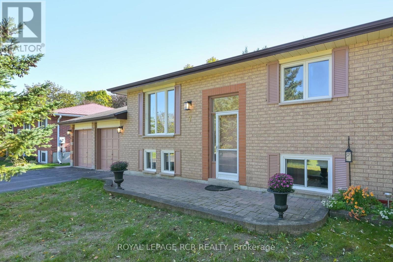 7 Moore Avenue Property Photo 3