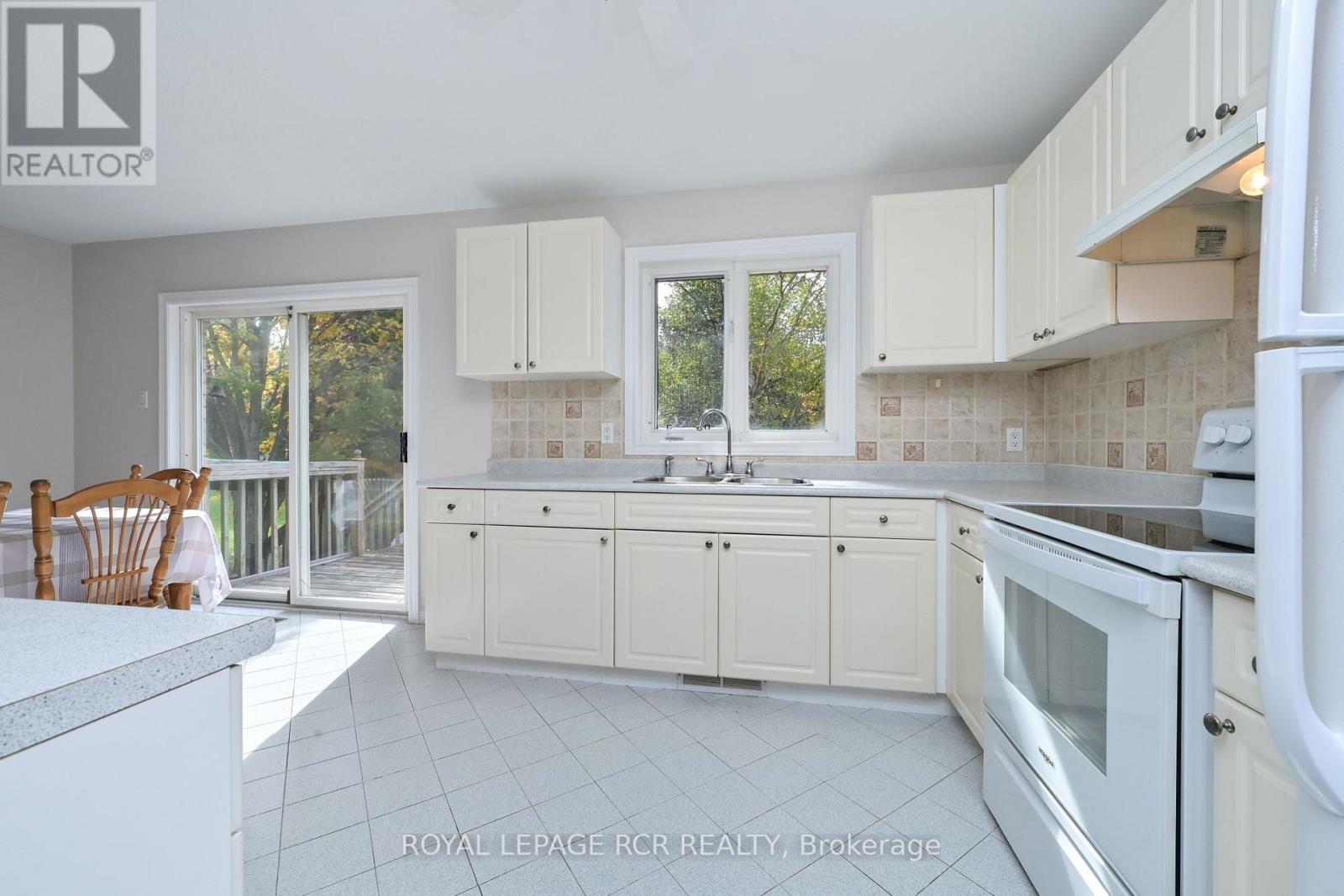 7 Moore Avenue Property Photo 5