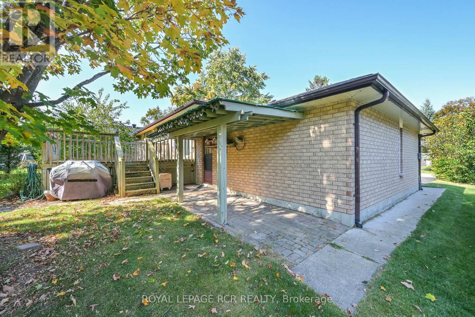 7 Moore Avenue Property Photo 33