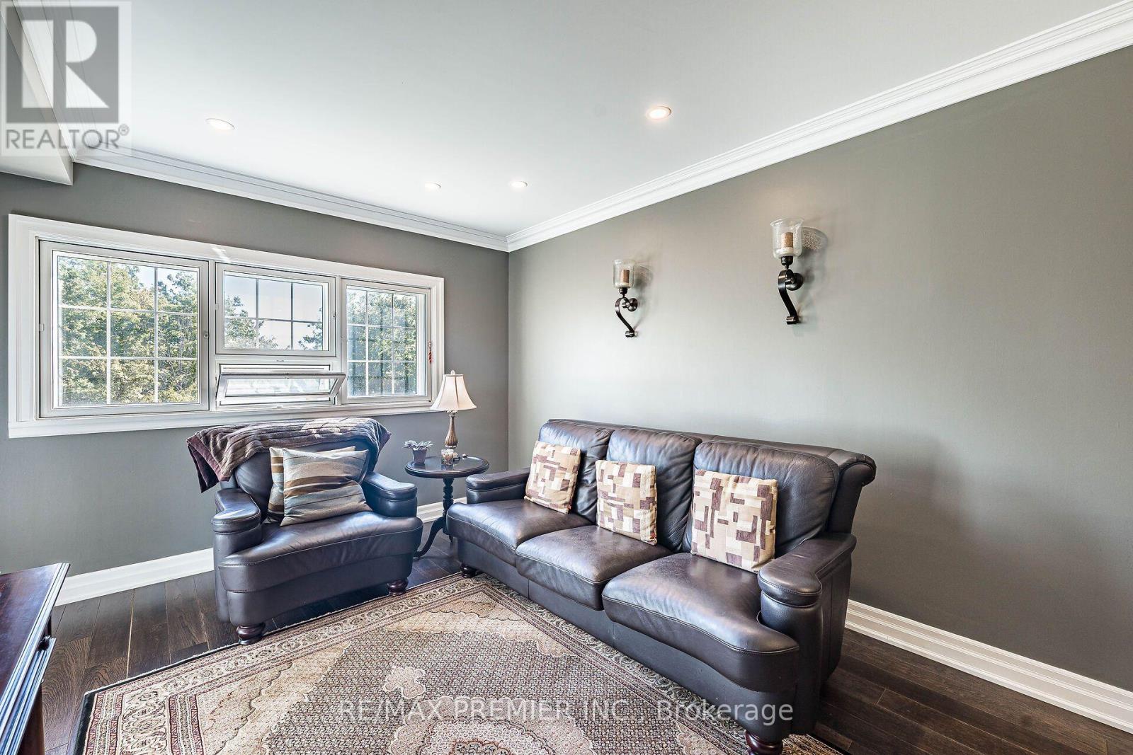 304 - 9451 Jane Street Property Photo 12