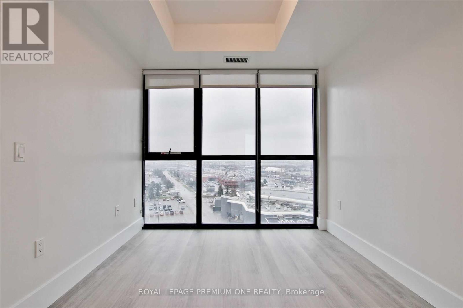 1409 - 2916 Highway 7 Road Property Photo 14