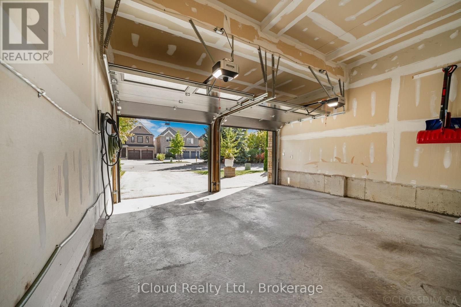 60 Tuscana Boulevard Property Photo 47