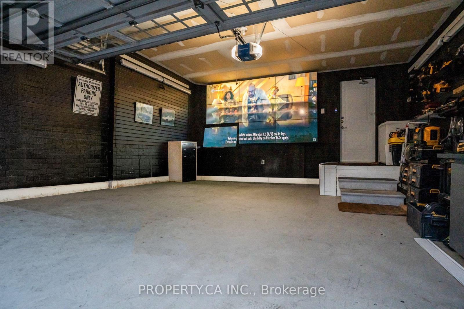 17 Jones Street Property Photo 33