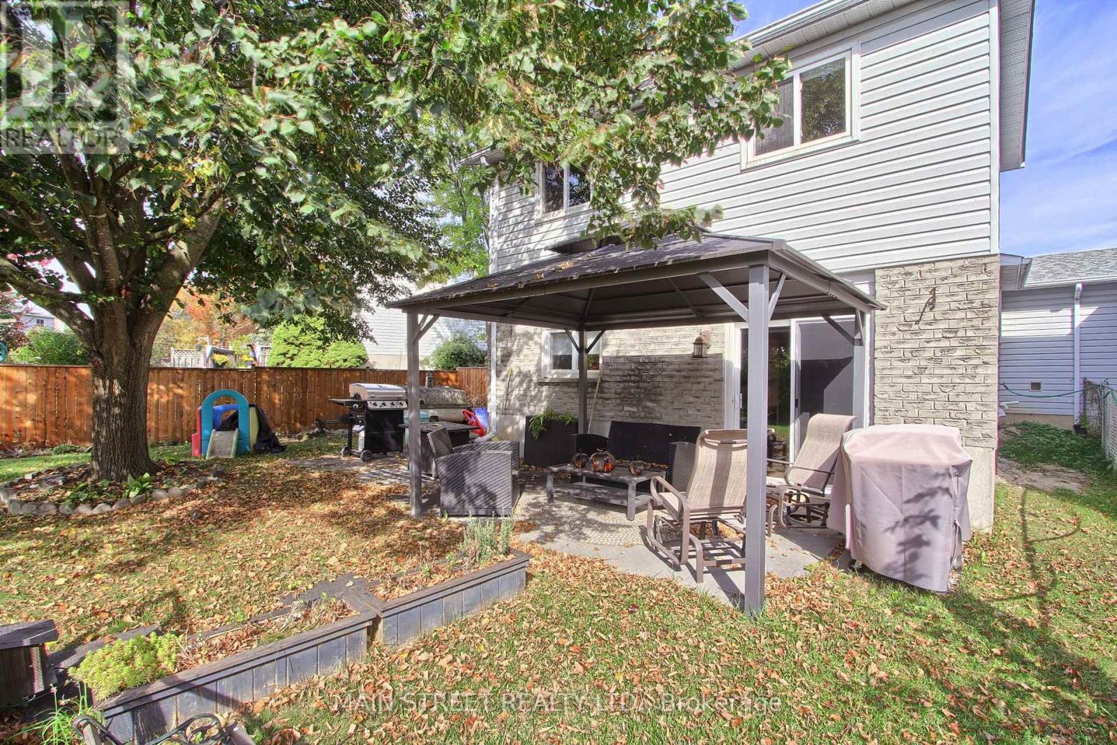 61 Hudson Crescent Property Photo 24