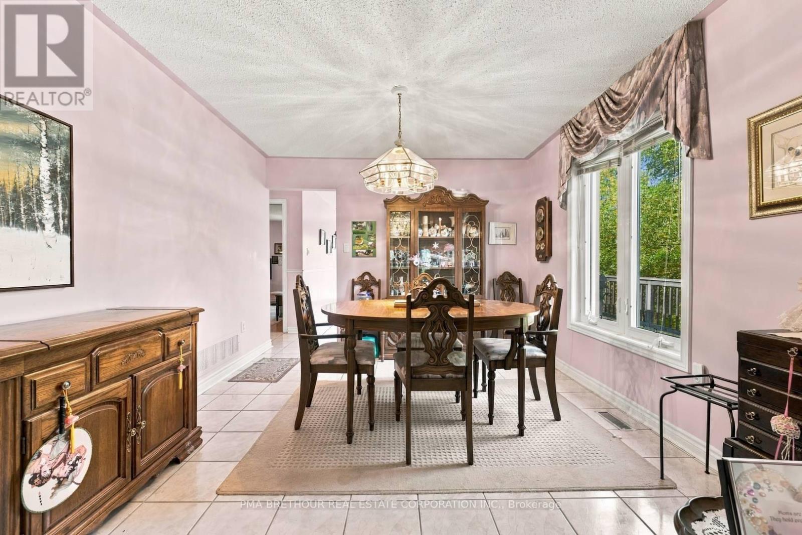 18 Deerglen Terrace Property Photo 6