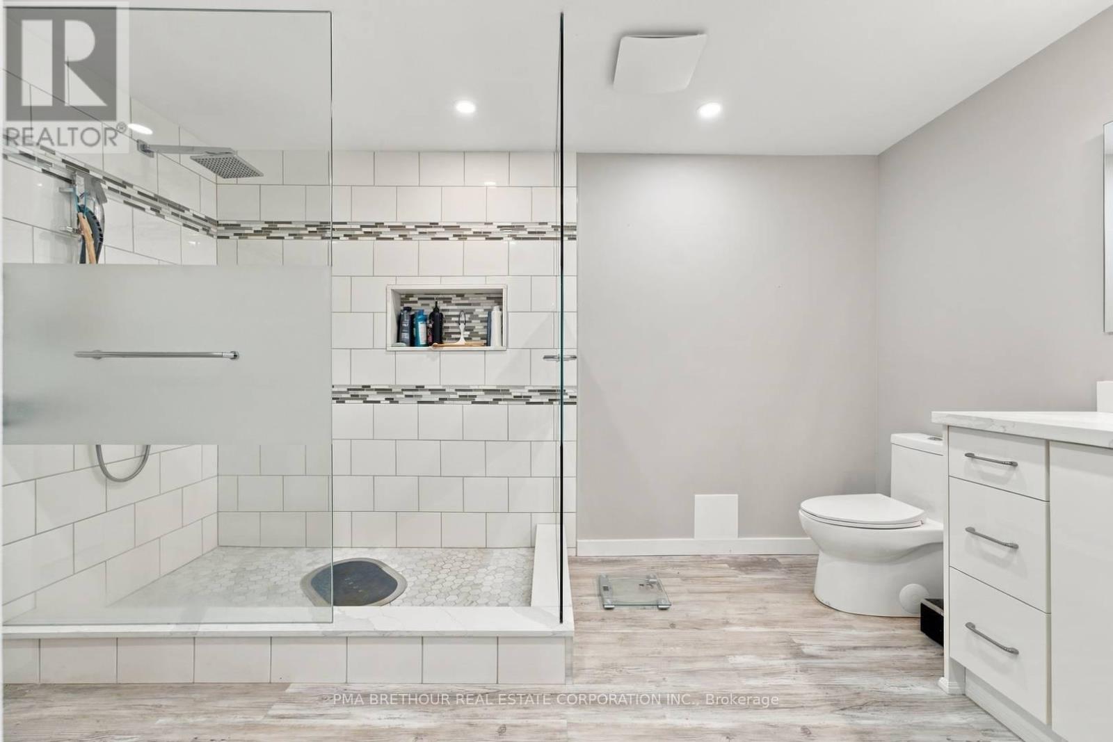 18 Deerglen Terrace Property Photo 23