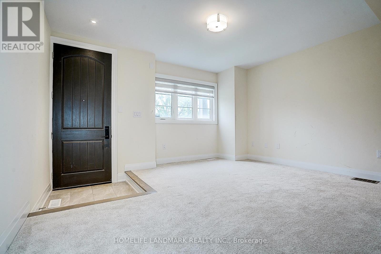 4263 Major Mackenzie Drive E Property Photo 7
