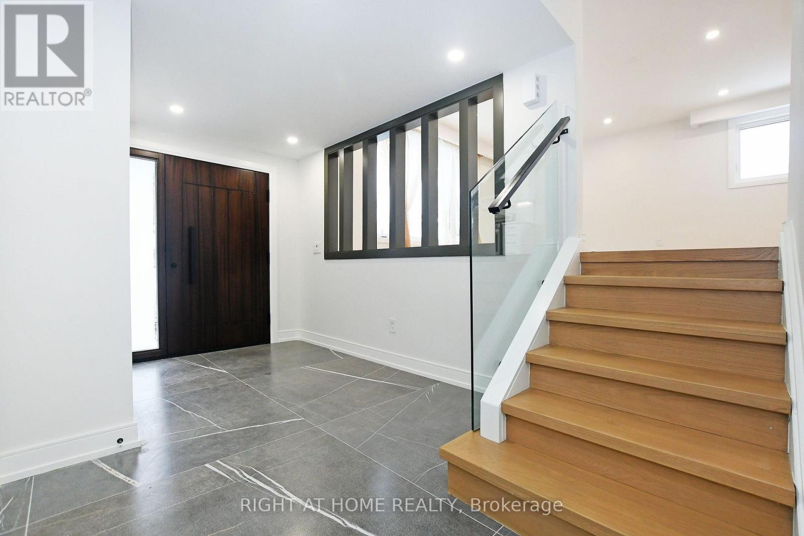 8 Hill Drive Property Photo 6