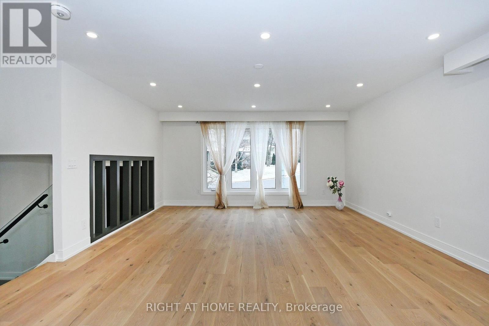 8 Hill Drive Property Photo 7