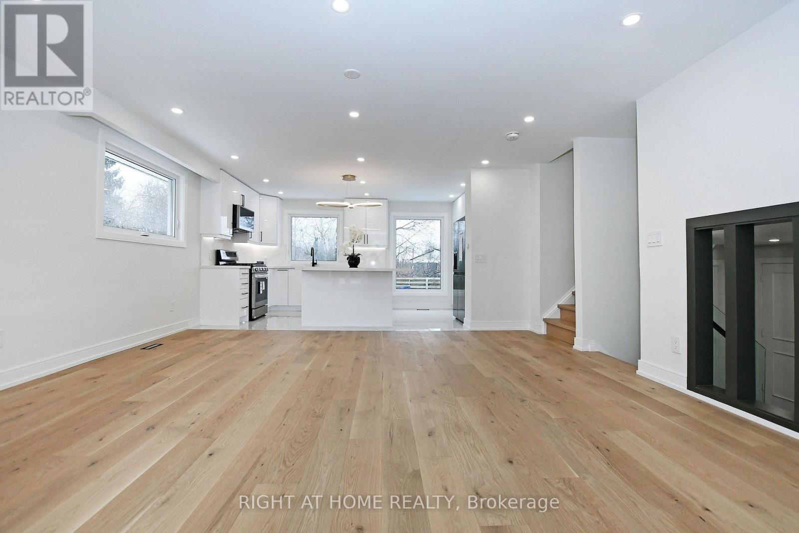 8 Hill Drive Property Photo 10