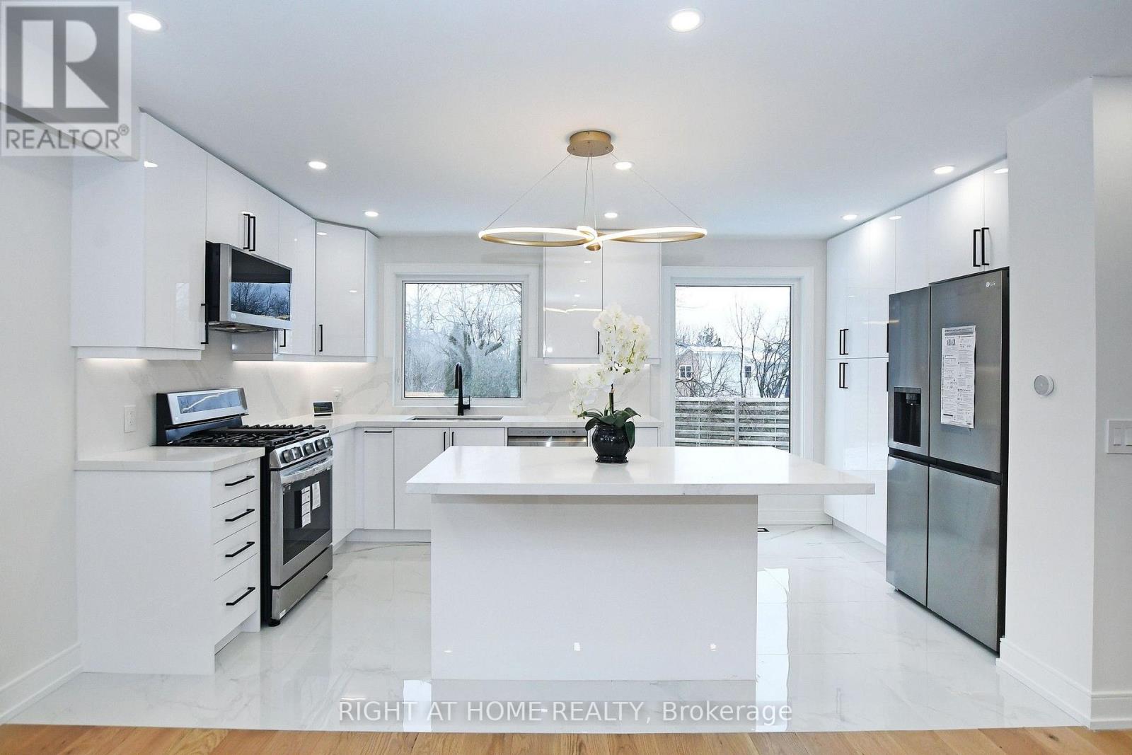 8 Hill Drive Property Photo 11