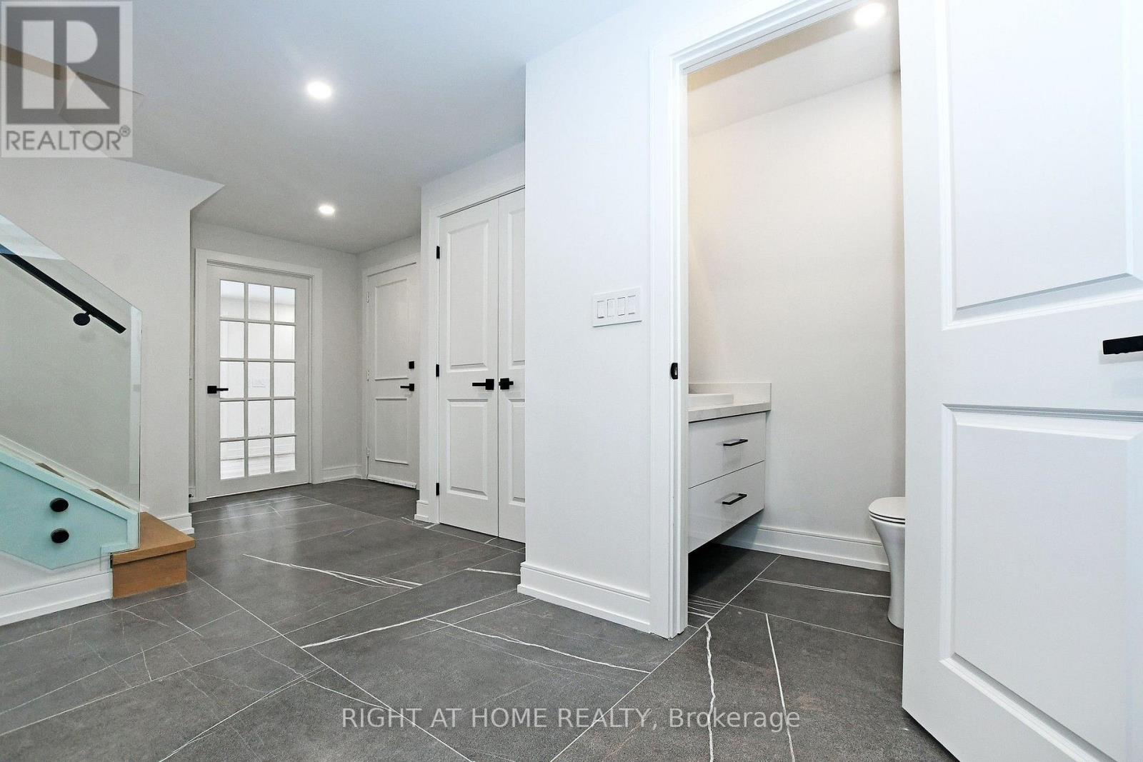 8 Hill Drive Property Photo 24