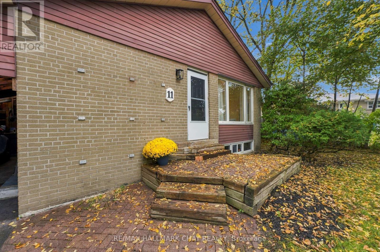 11 Davidson Road Property Photo 2